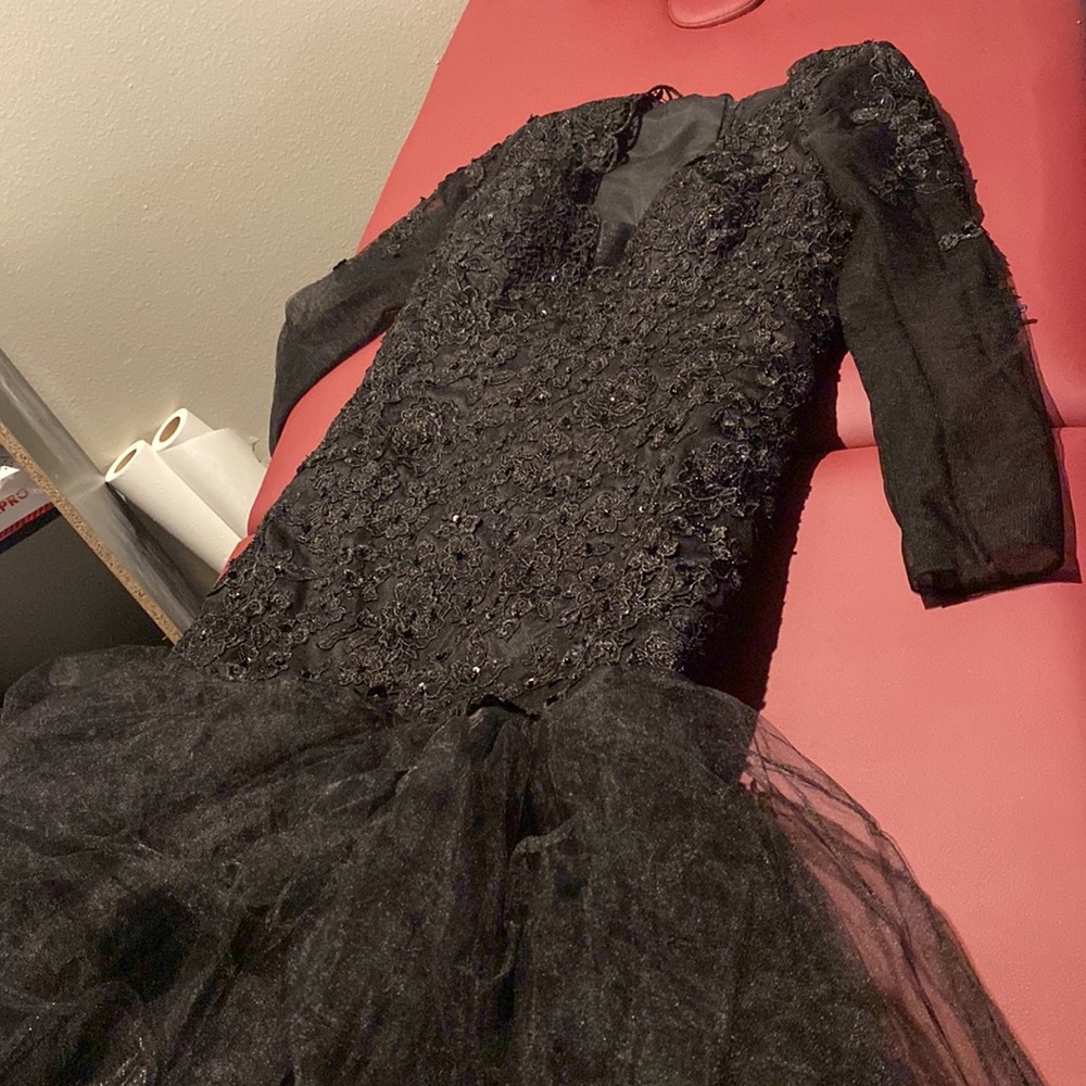 PROM DRESS - Picture 9 of 12